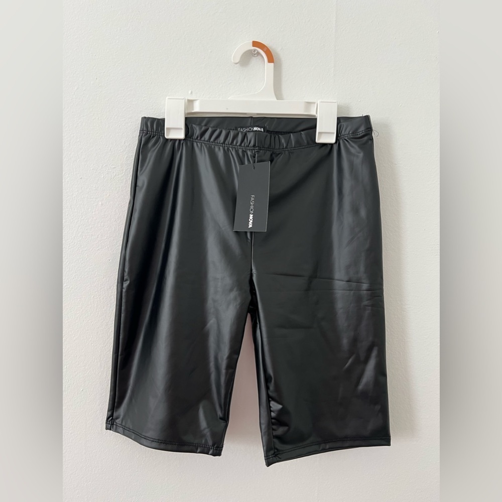 ‼️FINAL SALE‎ MUST GO‼️🩷✨NWT BIKE SHORTS SIZE “M”✨🩷